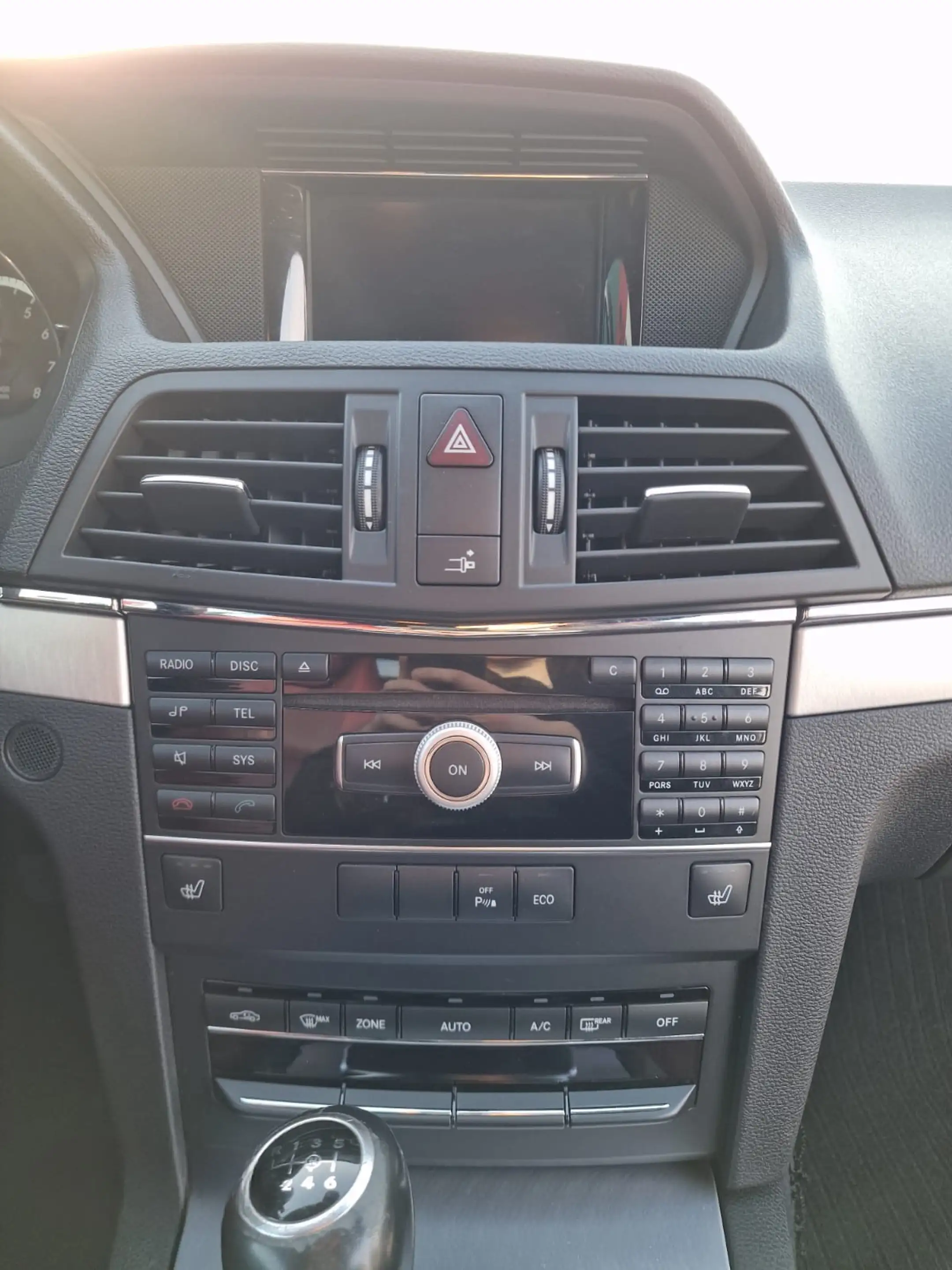 Mercedes-Benz E 200 E 200 CGI BlueEfficiency — photo 8