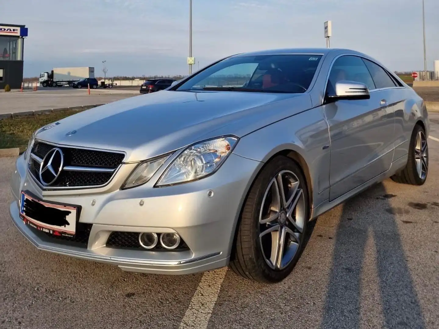 Mercedes-Benz E 200 E 200 CGI BlueEfficiency Grau - 1