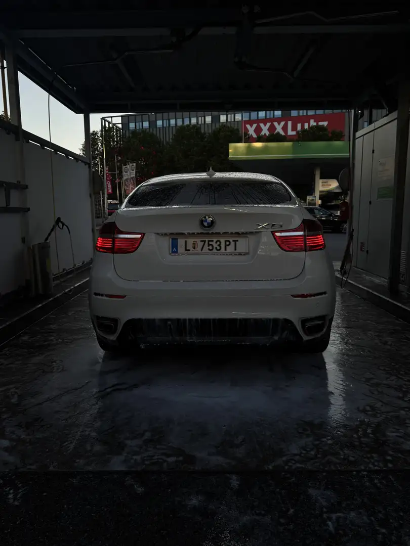 BMW X6 xDrive40d Weiß - 2
