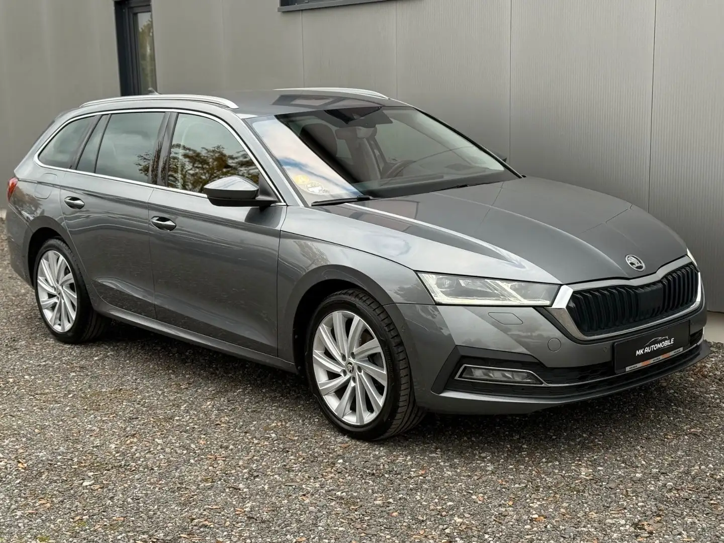 Skoda Octavia 2.0 DSG*ACC*MATRIX*HUD*RFK*1-H Grau - 2