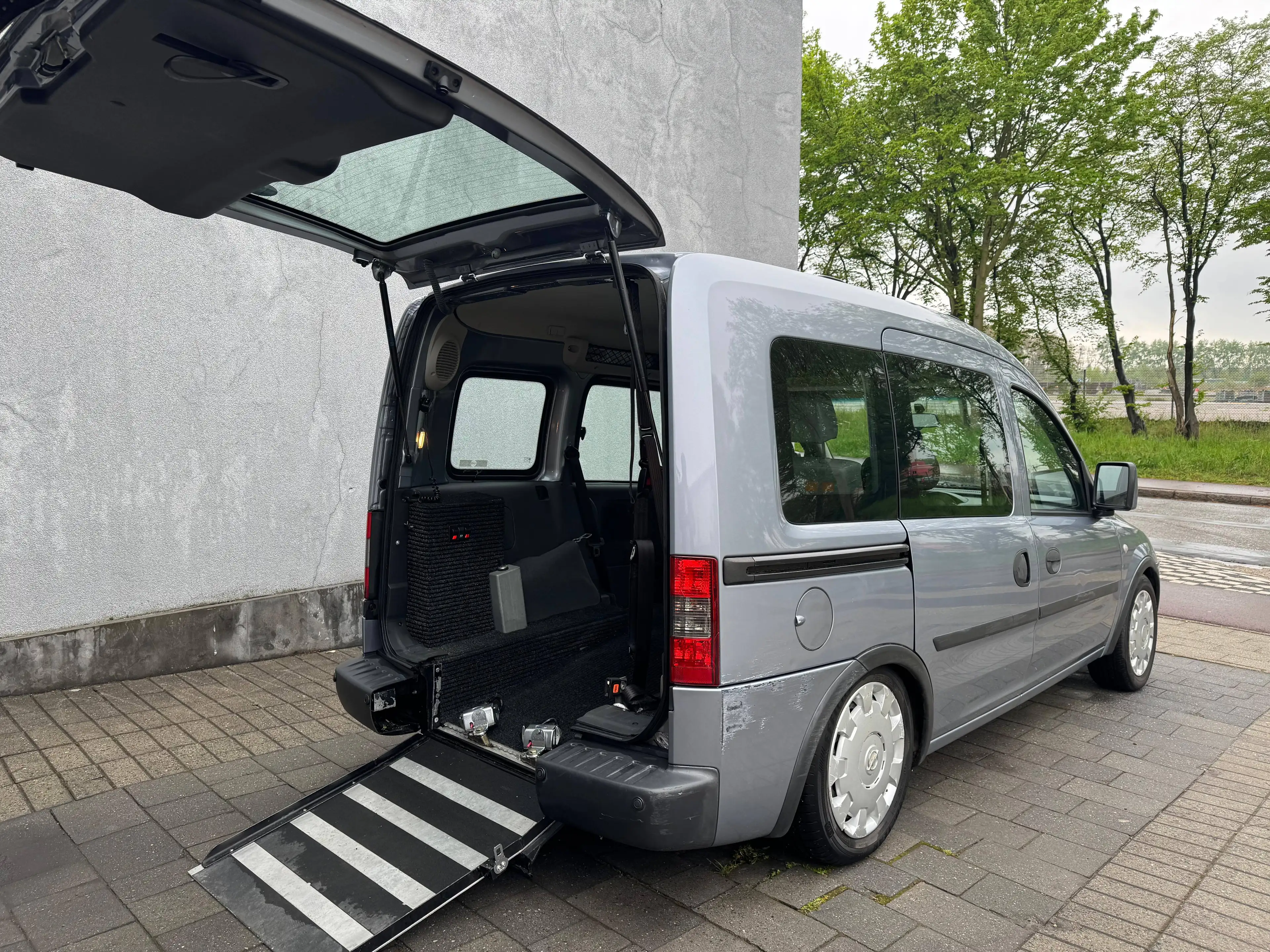 Opel Combo Combo Tour 1.4i XEP TPMR PMR INVALIDE MINDERVALIDE ROLSTOEL