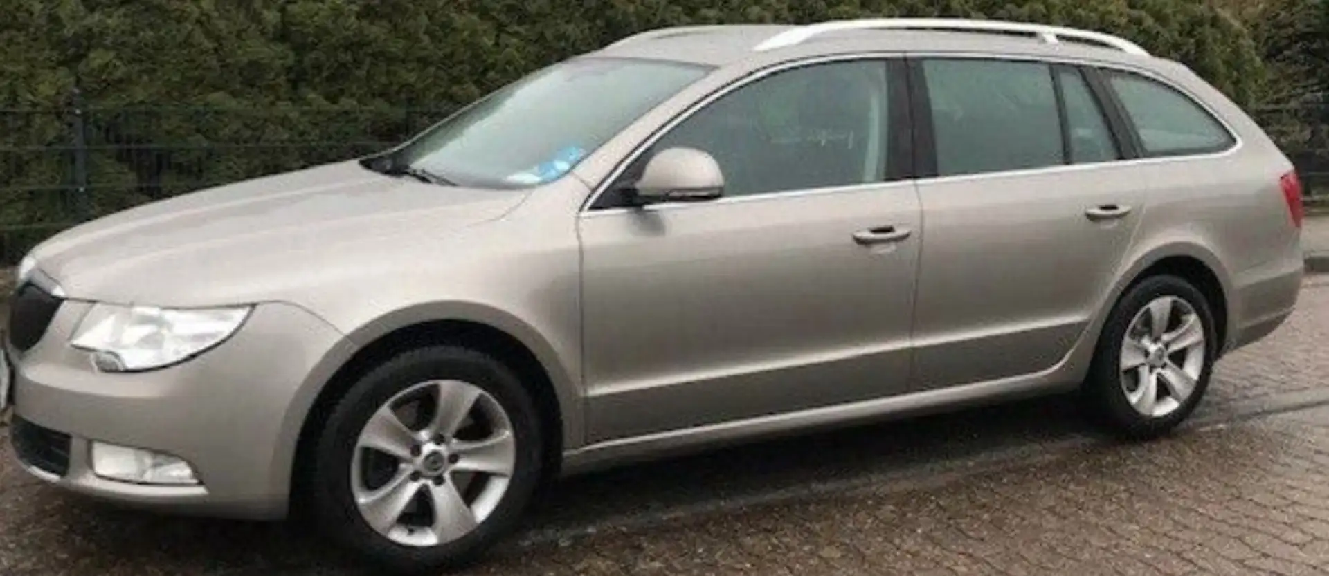 Skoda Superb Superb Combi 1.8 TSI Ambition Plateado - 2