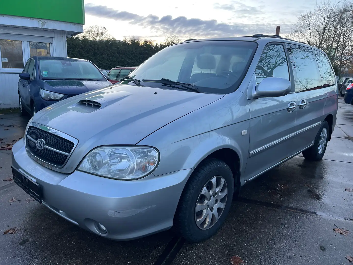Kia Carnival 2.9 Diesel Automatik Leder *kein Tüv* Silber - 1