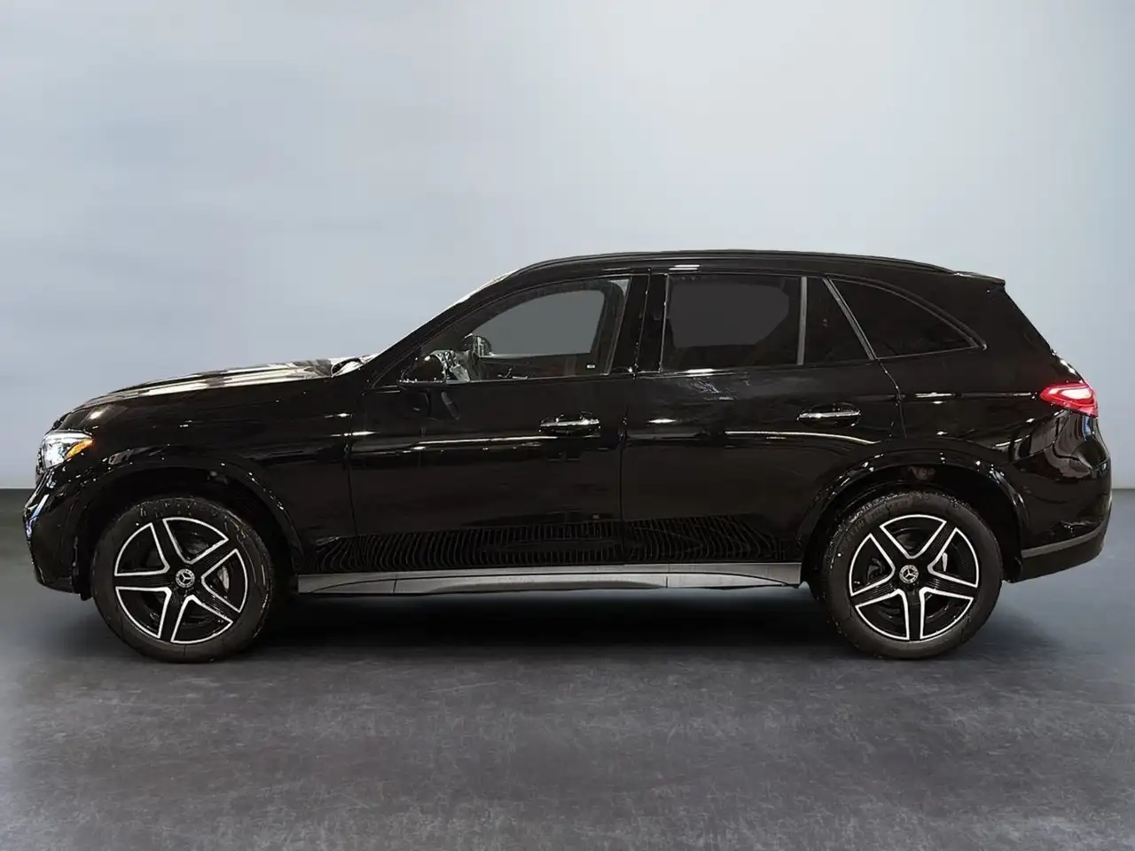 Mercedes-Benz GLC снимка Mercedes-Benz GLC