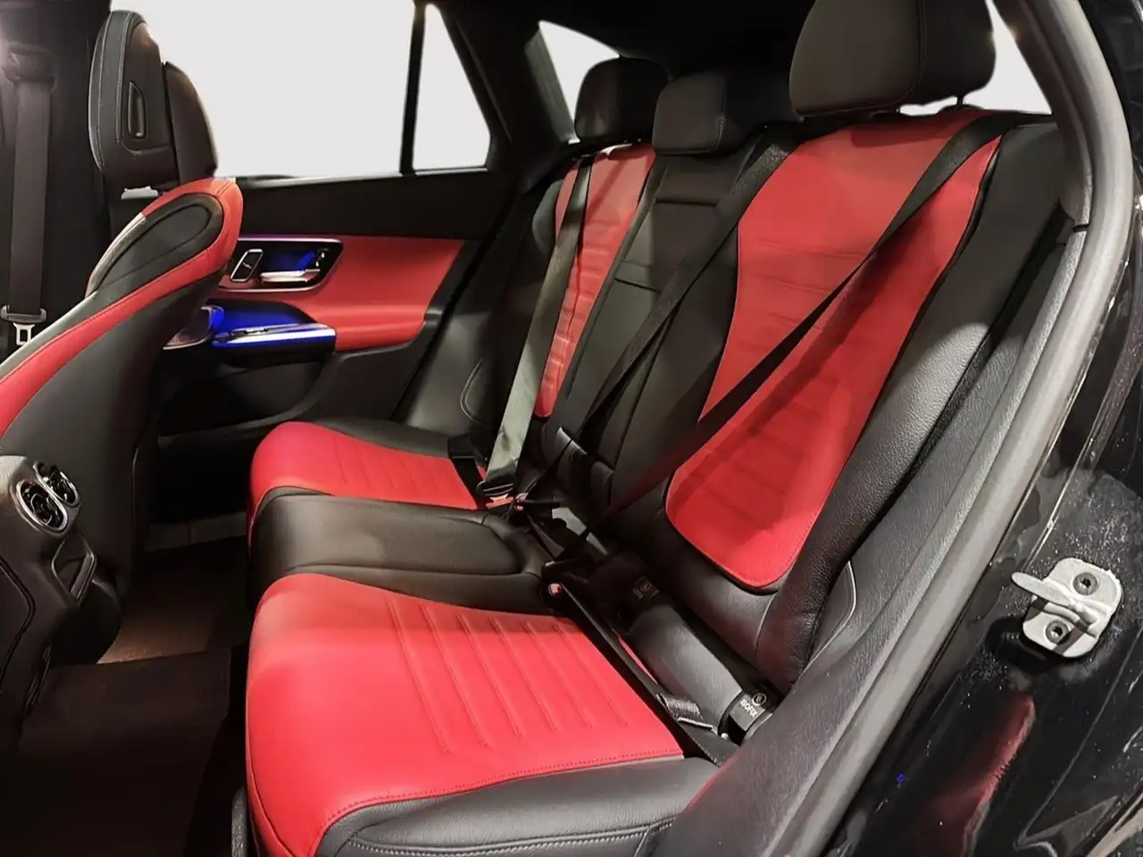 Mercedes-Benz GLC снимка Mercedes-Benz GLC
