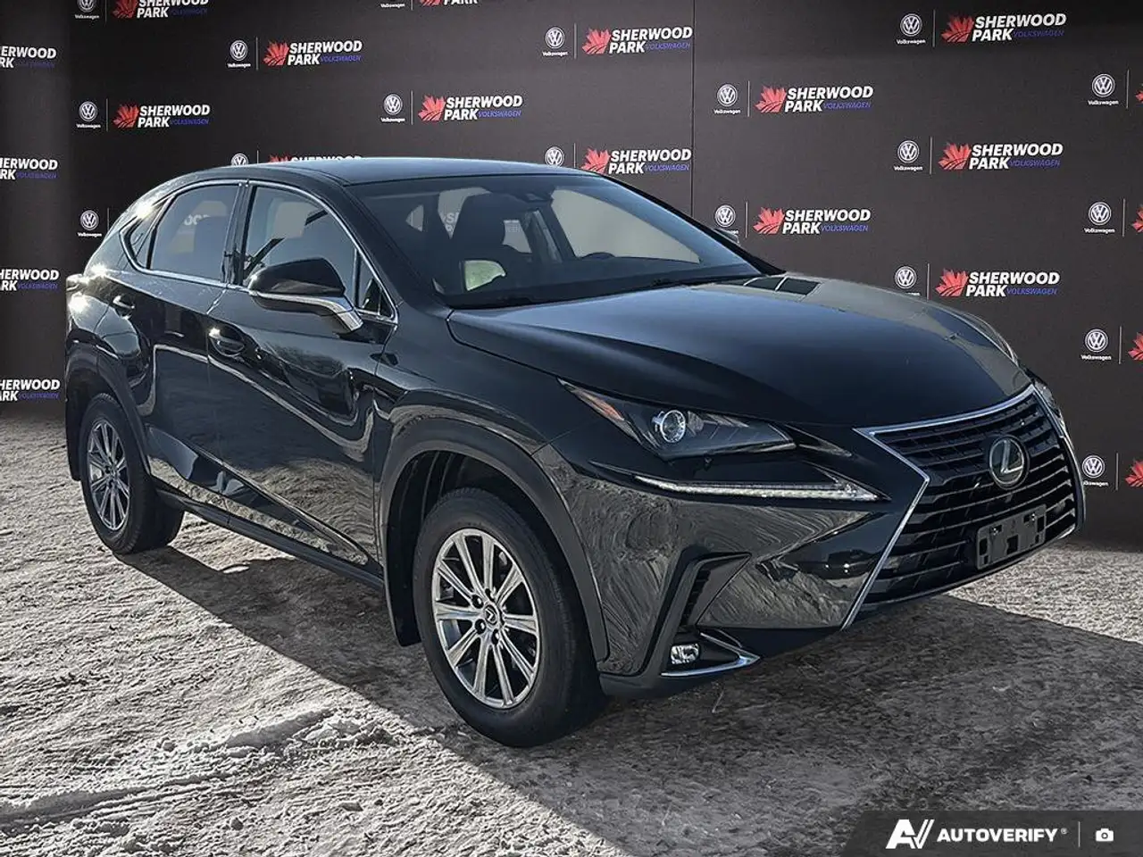 Lexus NX снимка Lexus NX