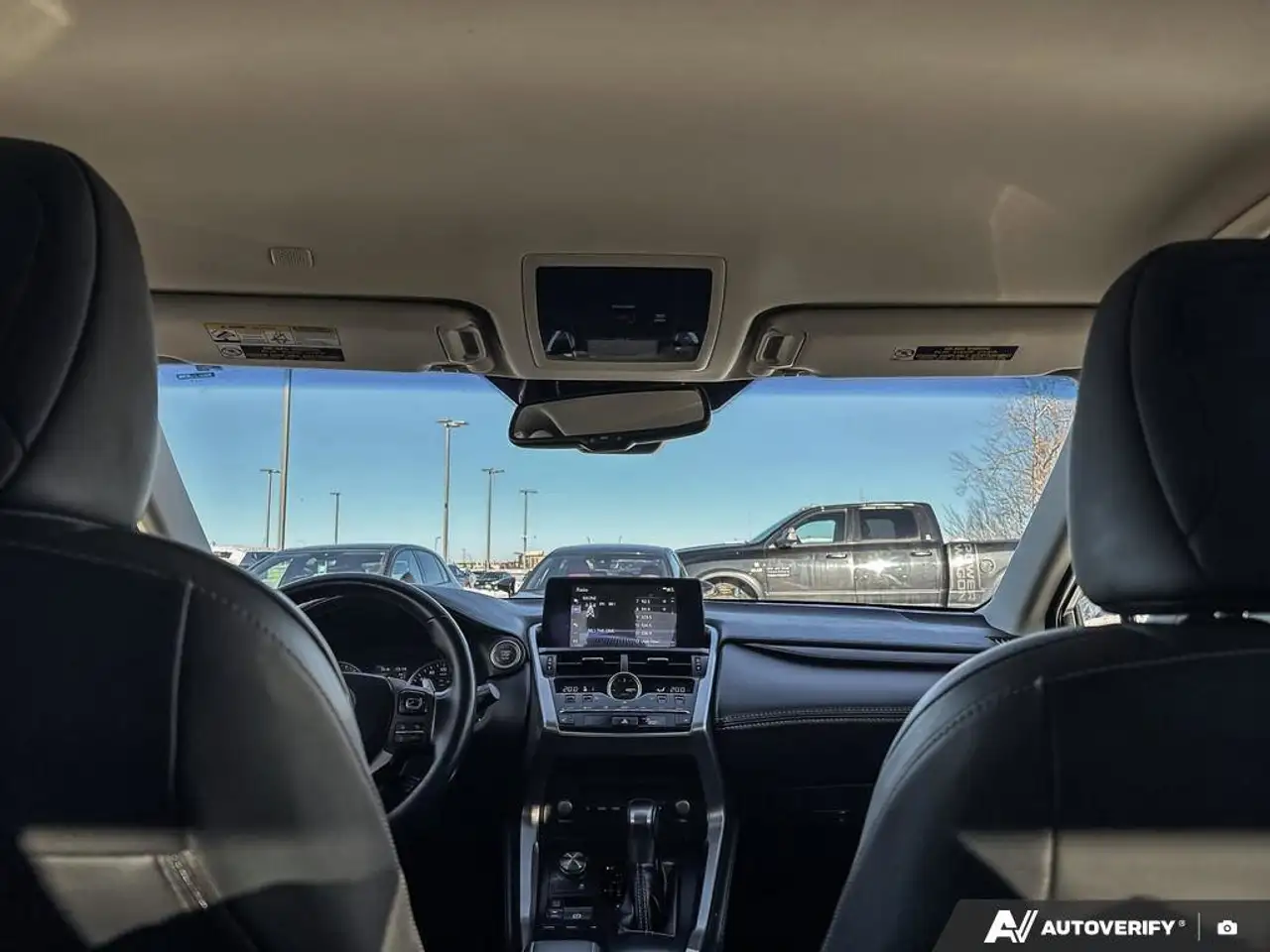 Lexus NX снимка Lexus NX