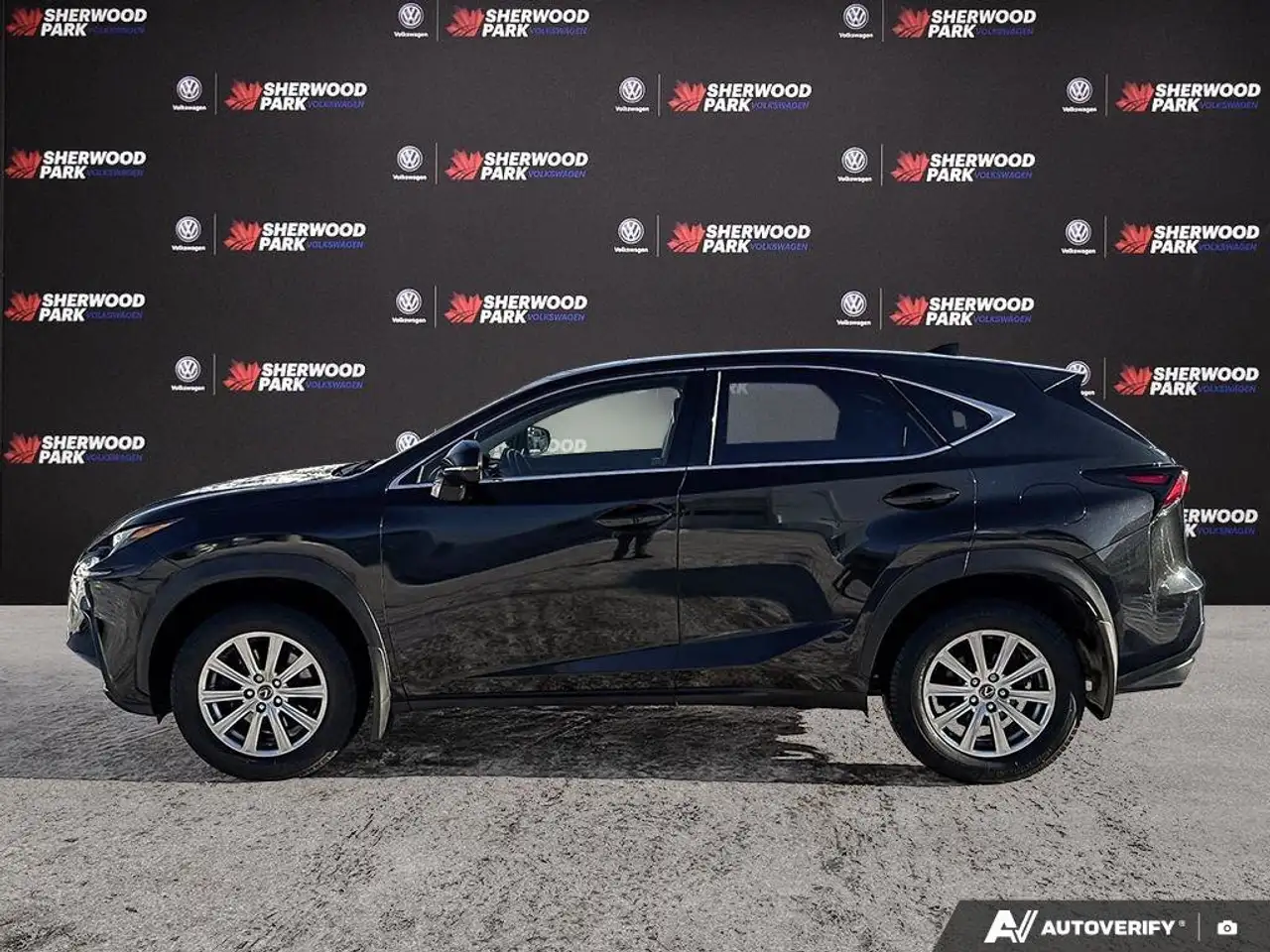 Lexus NX снимка Lexus NX