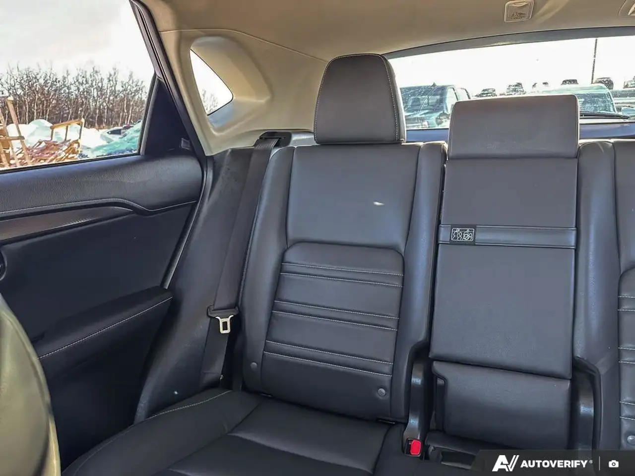 Lexus NX снимка Lexus NX