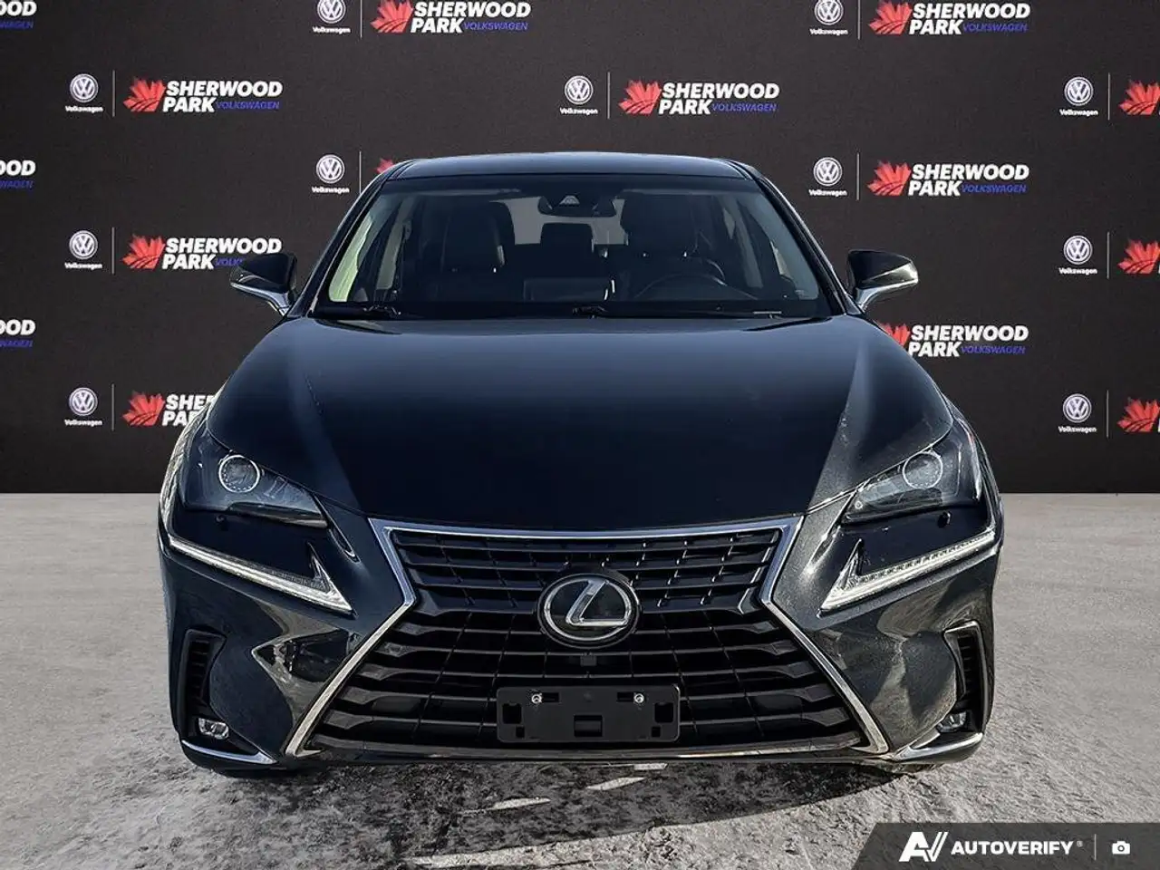Lexus NX снимка Lexus NX