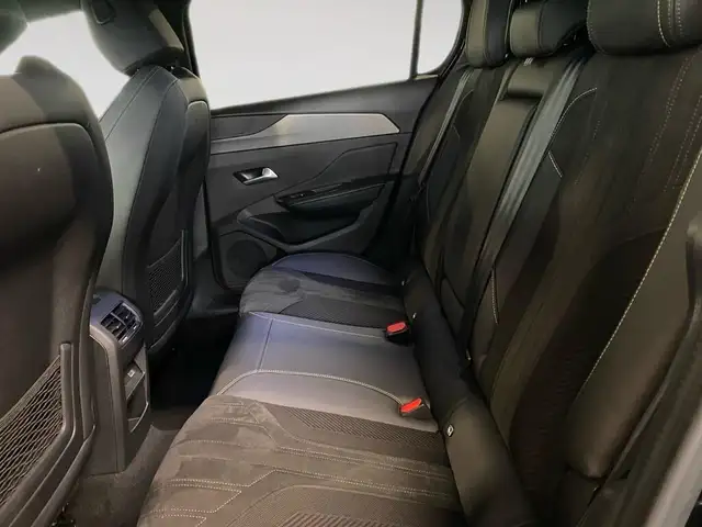Peugeot 308 view 8