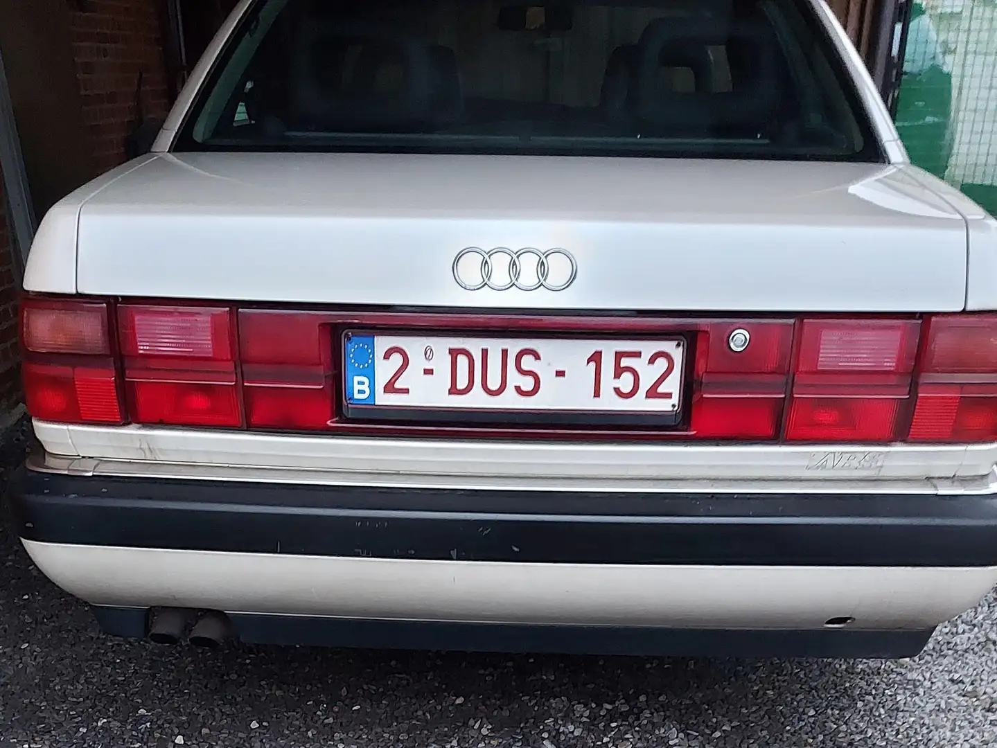 Audi V8 V8 Srebrny - 1