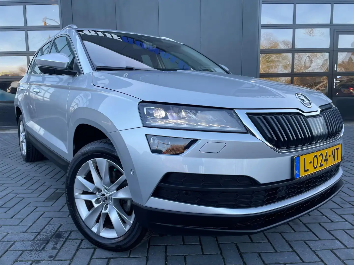 Skoda Karoq 1.5 TSI ACT Business Edition Plus NL.Auto/Trekhaak Gris - 2