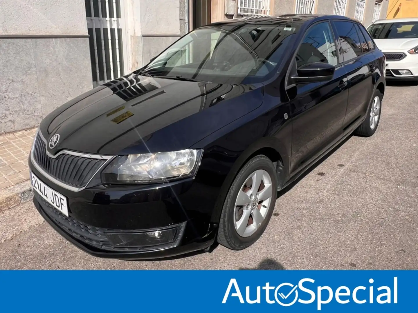 Skoda Rapid/Spaceback 1.6TDI CR Active 66kW Noir - 1