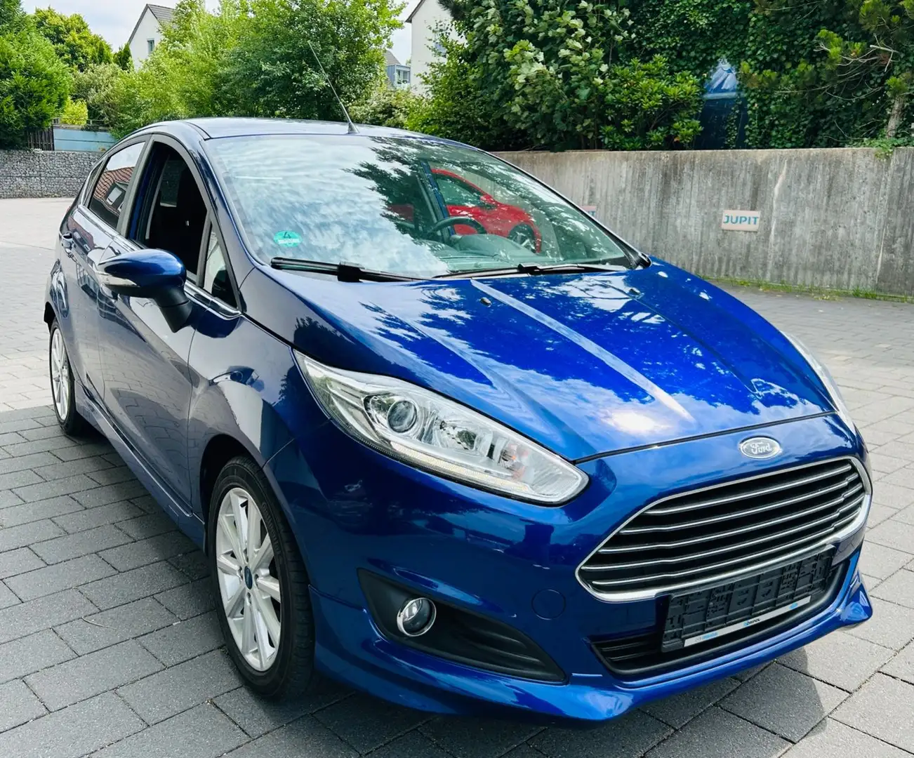 Ford Fiesta Titanium Blau - 2