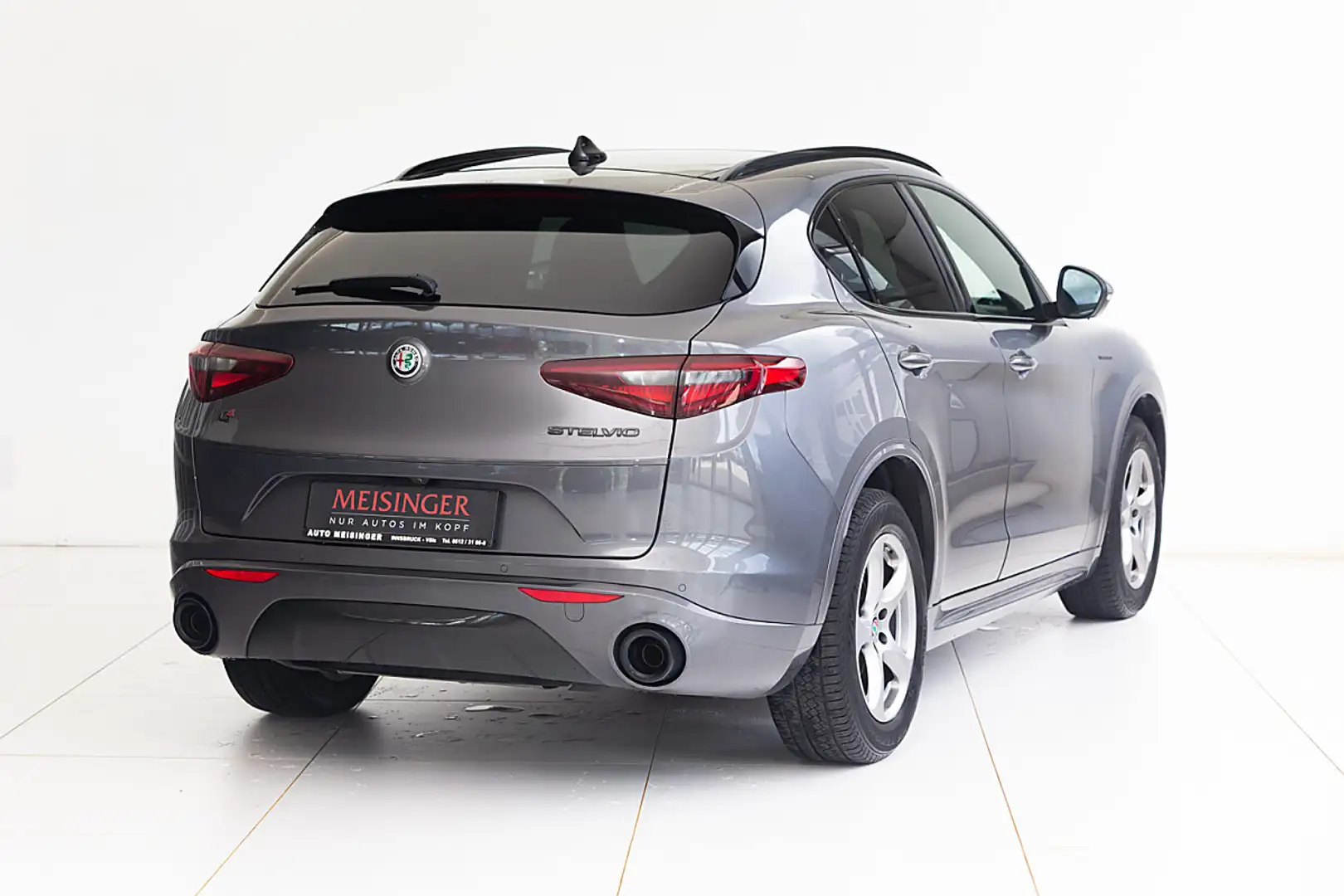 Alfa Romeo Stelvio Veloce 2,0 16V 280 AT8 Q4 Grau - 2