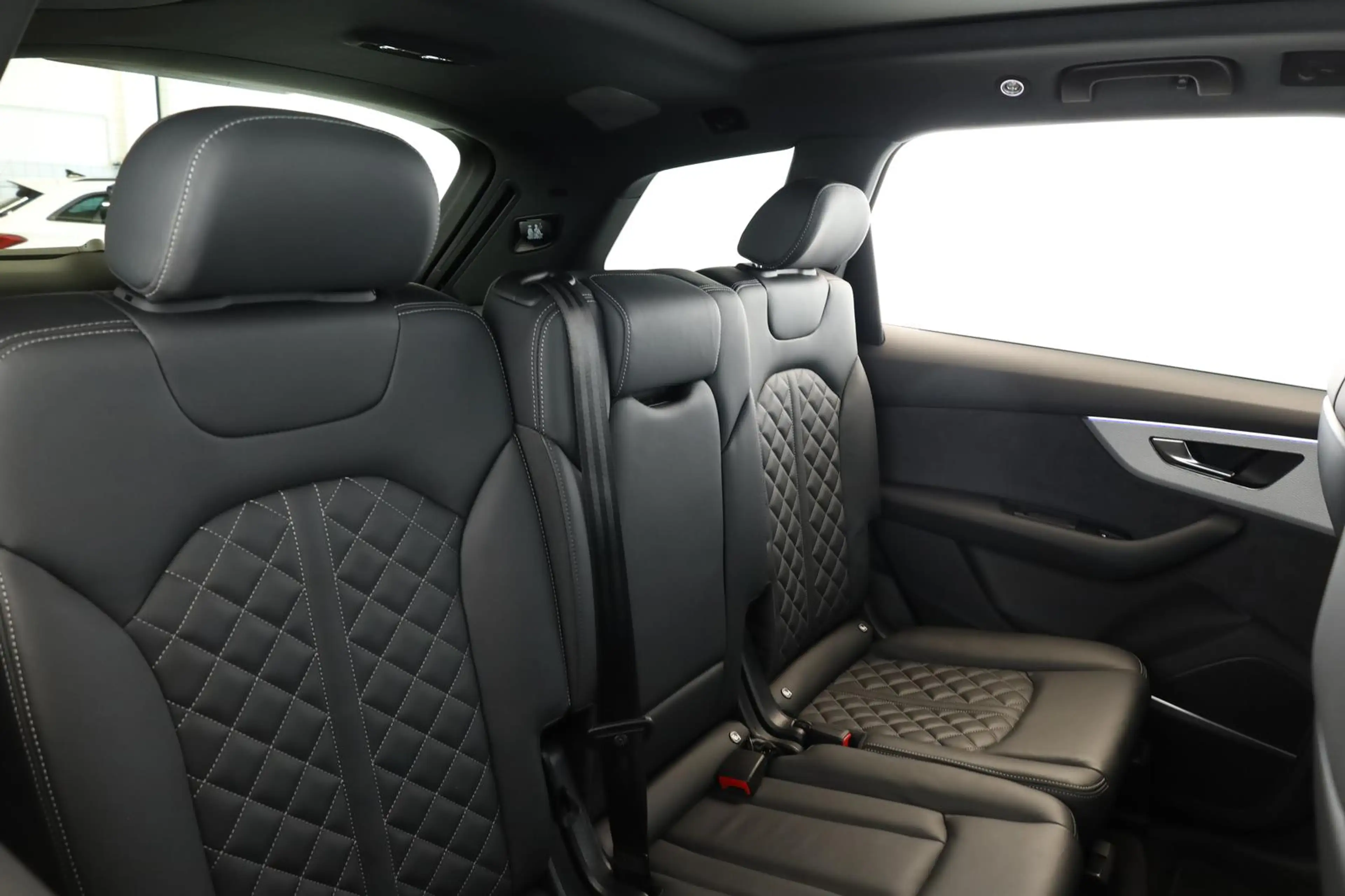 Audi SQ7 TFSI Facelift 7S Matrix Pano BangO ACC 22" — photo 9