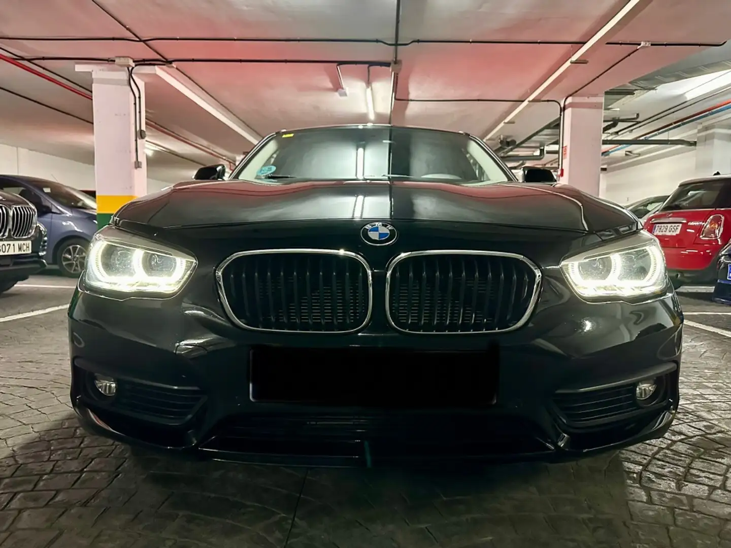 BMW 118 118dA Černá - 1