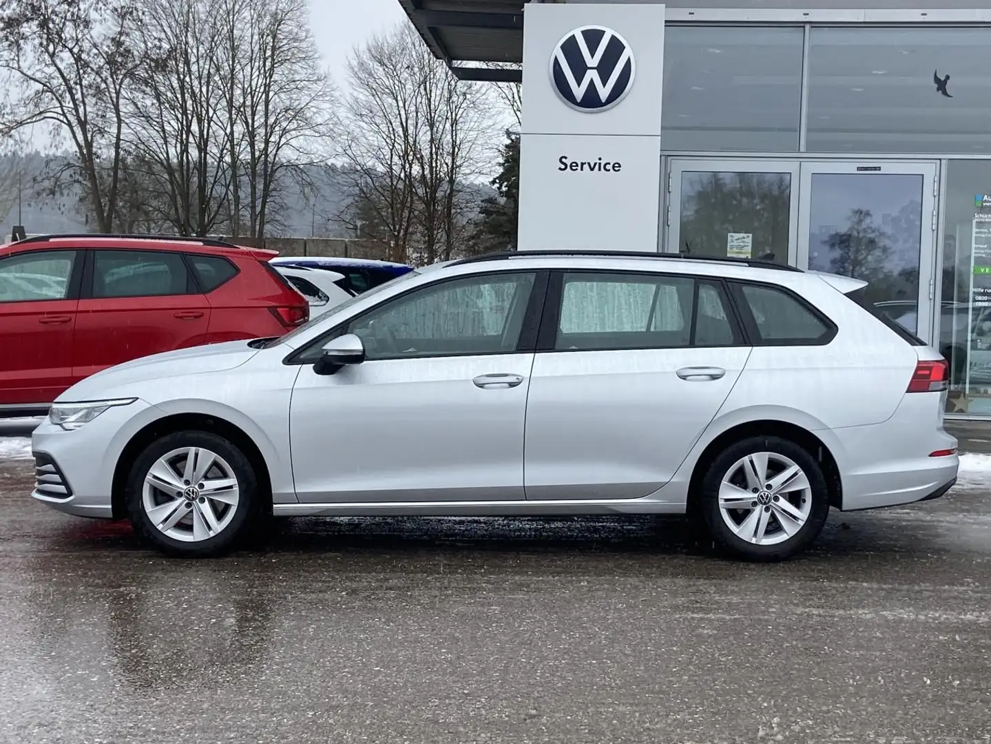 Volkswagen Golf Variant 2.0 TDI LIFE STANDHEIZUNG+AHK+4xSHZ Silber - 2