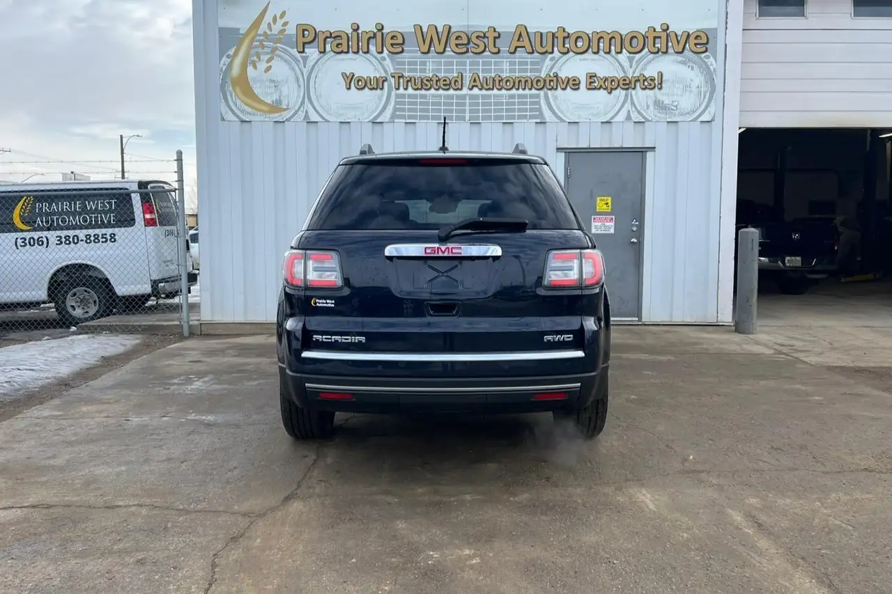 GMC Acadia снимка GMC Acadia