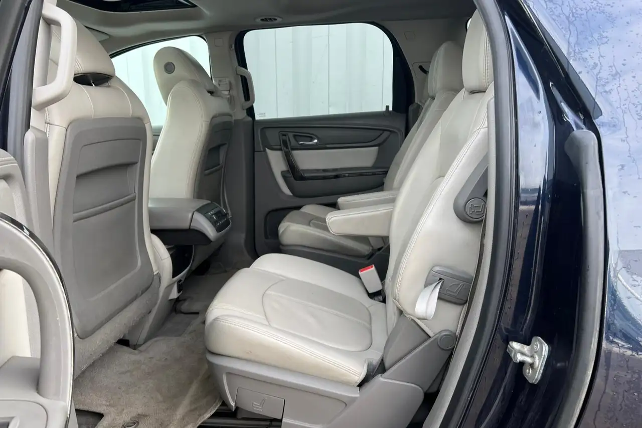 GMC Acadia снимка GMC Acadia