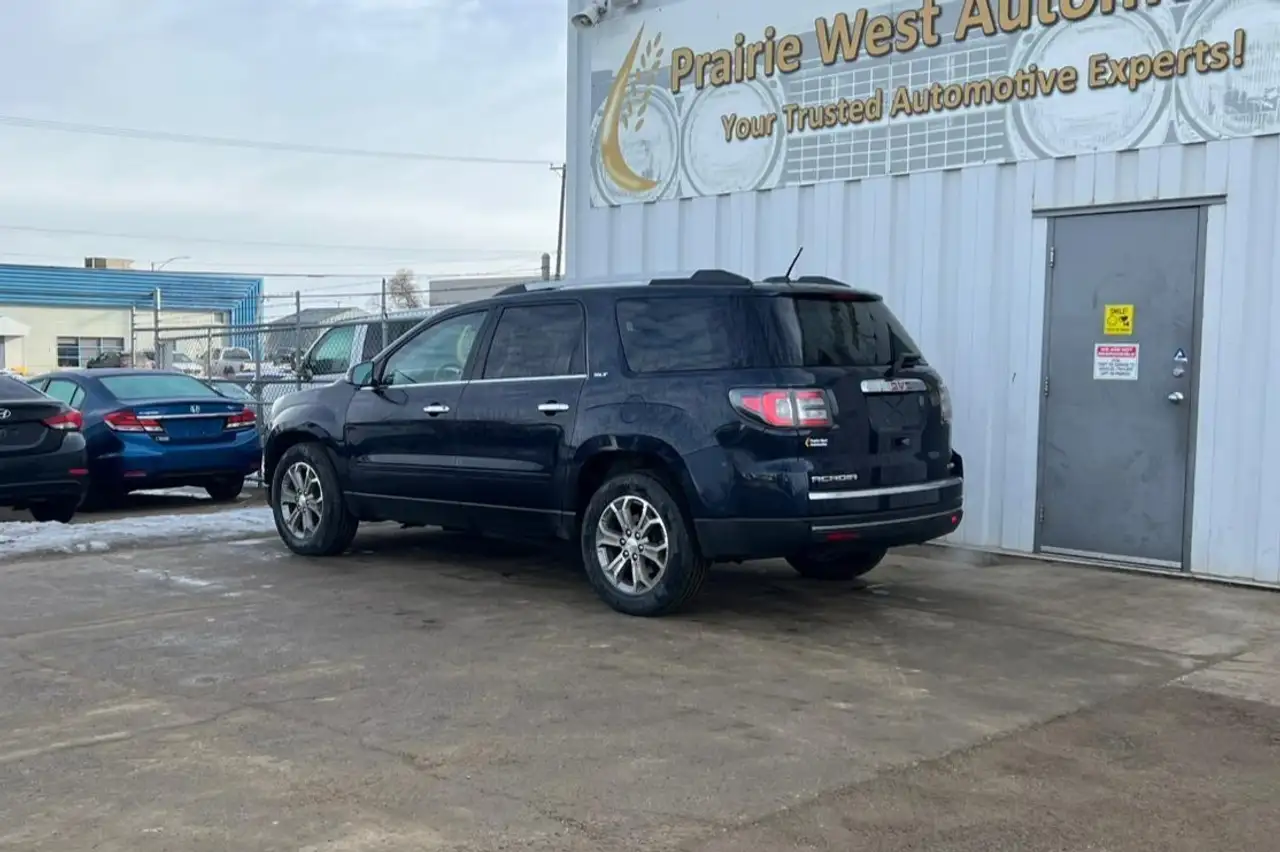 GMC Acadia снимка GMC Acadia