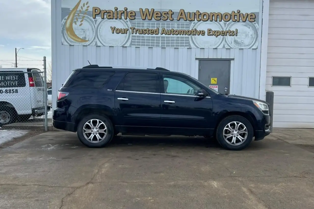 GMC Acadia снимка GMC Acadia