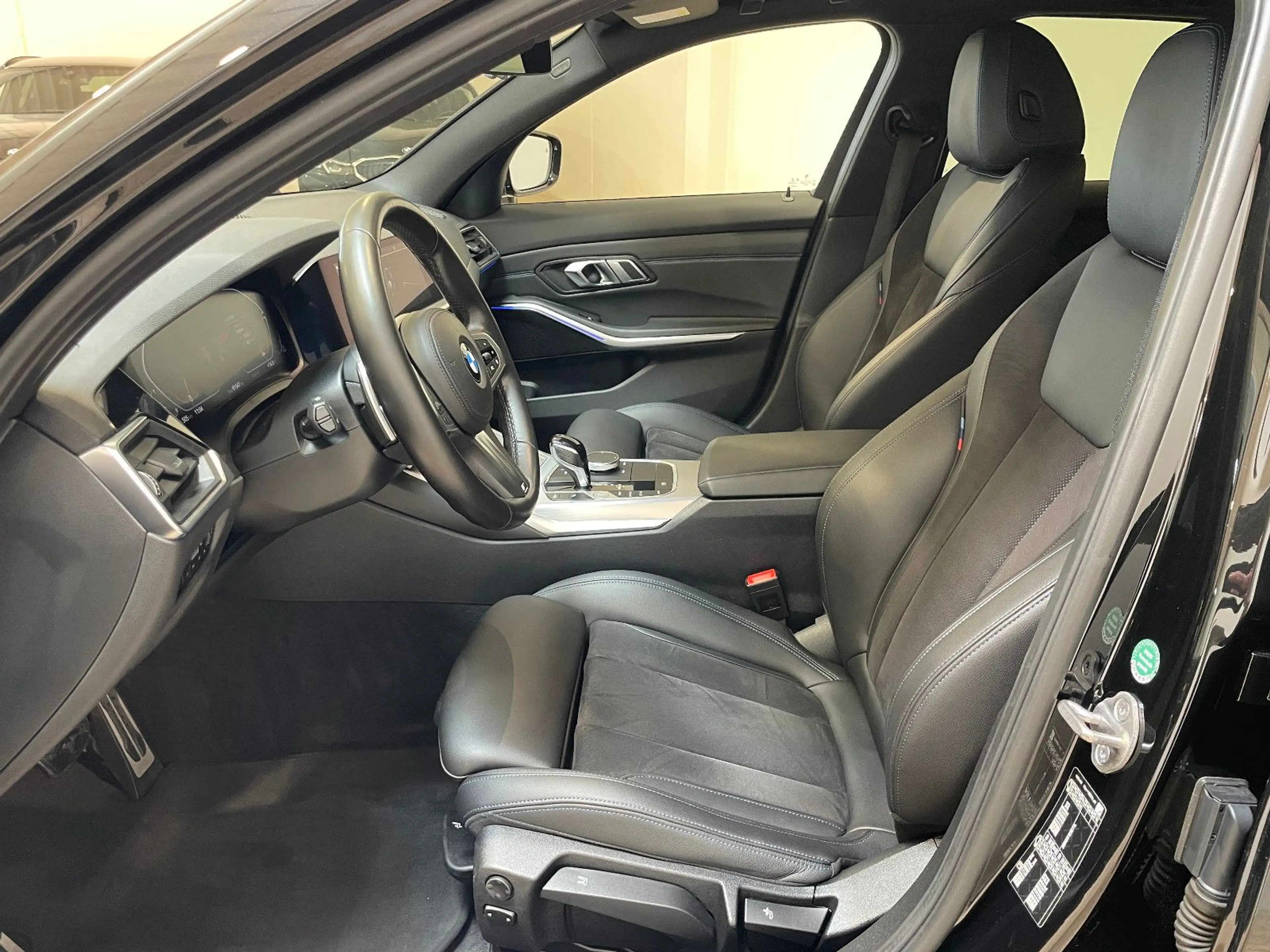 BMW 320 d Touring M Sport Paket Laser*Head-Up*DAB — photo 14
