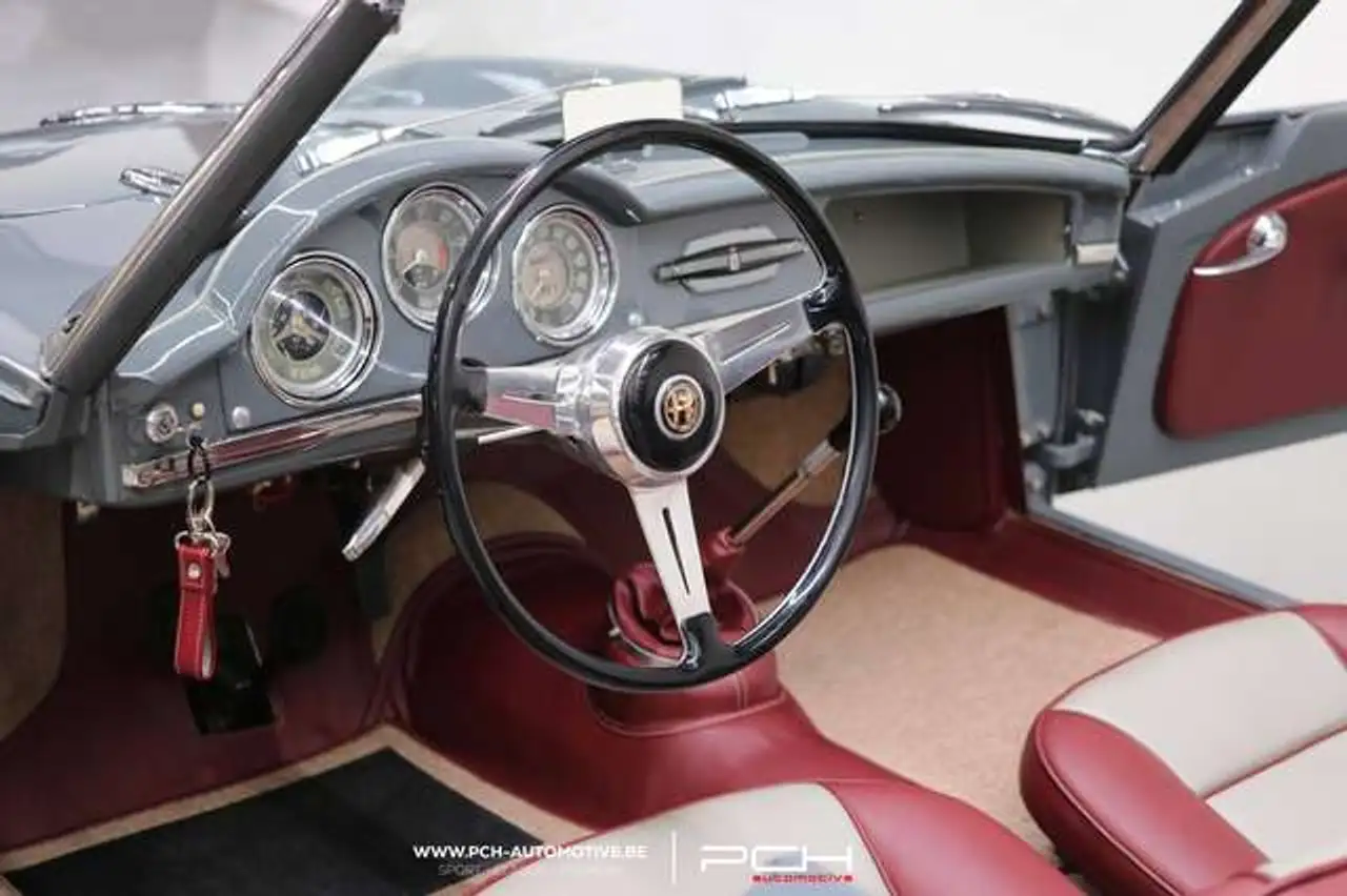 Alfa Romeo Giulietta Spider Veloce 750 F + Hard-Top 1957 FULLY RESTORED, foto 12