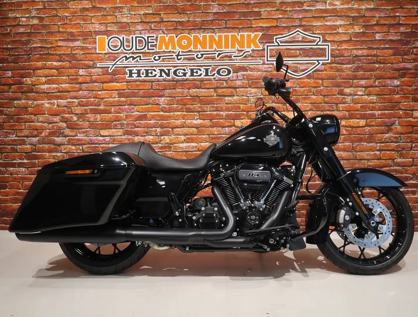Harley-Davidson Road King FLHRXS Special 114 Negru - 1