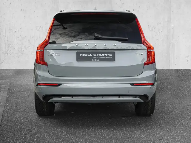 Volvo XC90 view 6