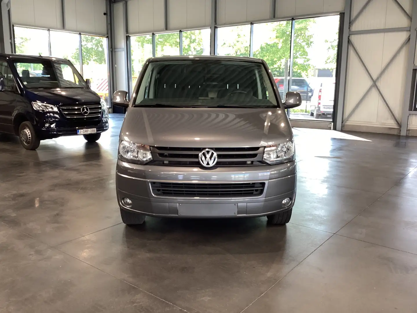 Volkswagen T6 Transporter Grey - 2