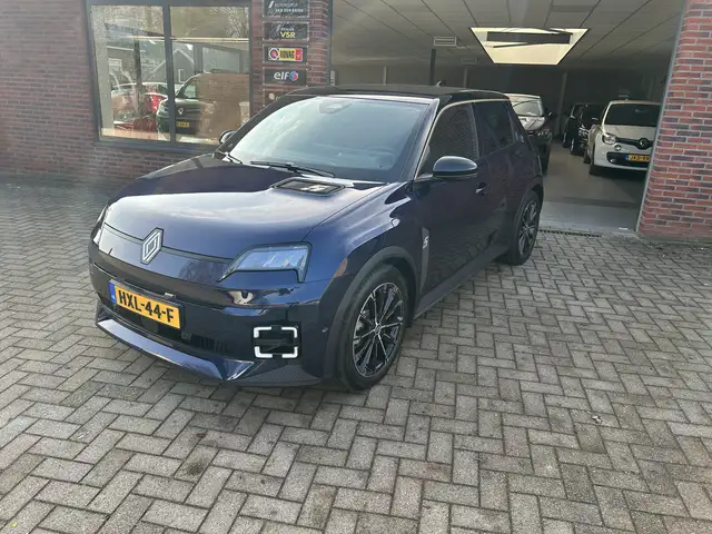 Renault R 5 comfort range iconic cinq 52 kWh