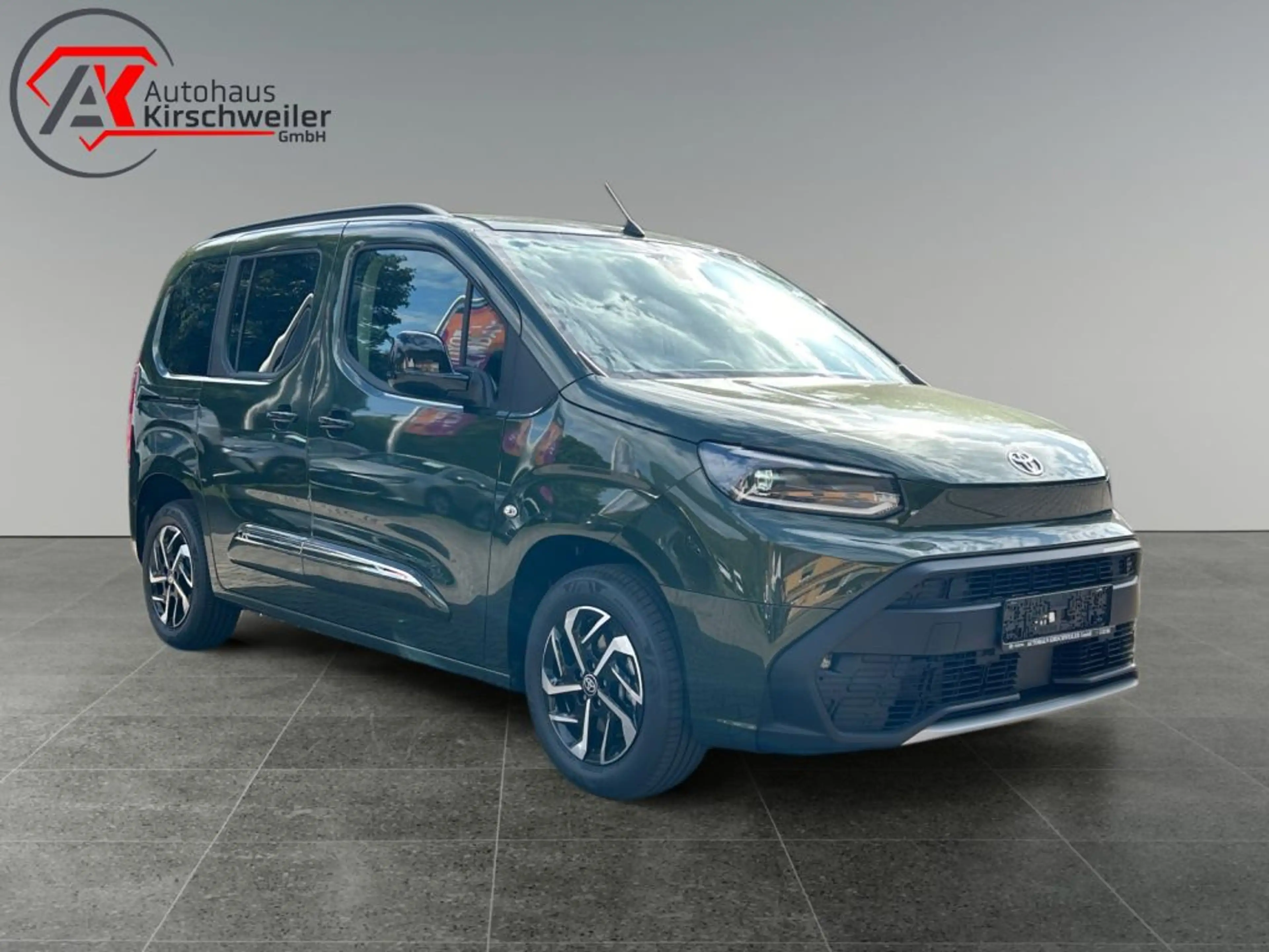 Toyota Proace City Verso 1.2 Turbo L1 Teamplayer (E) — photo 7