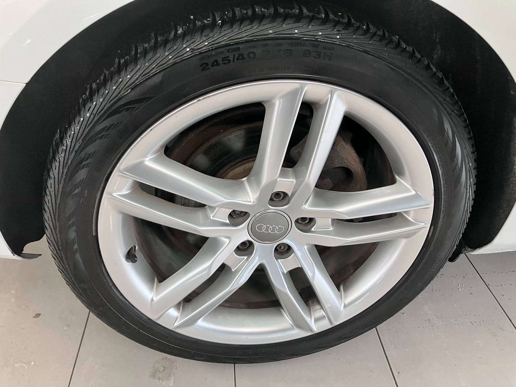 2013 Audi A4 Premium thumb 10