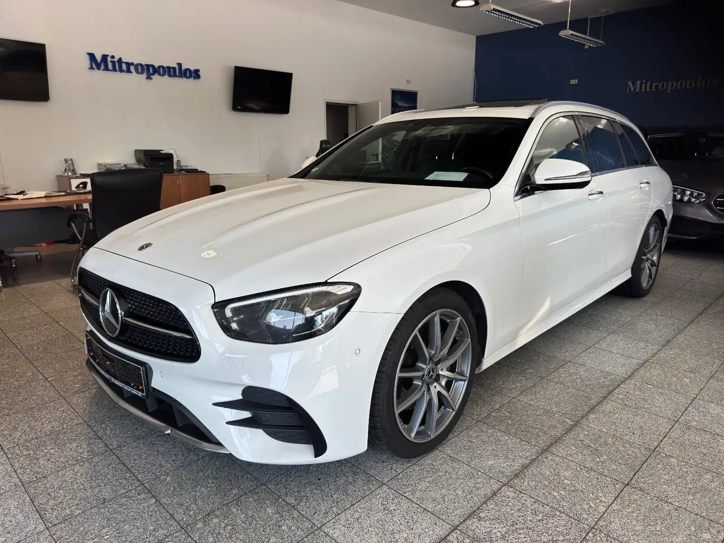 Mercedes-Benz E 220 dT | AMG | NiGHT | Ambiente | KAMERA | LED Blanc - 2