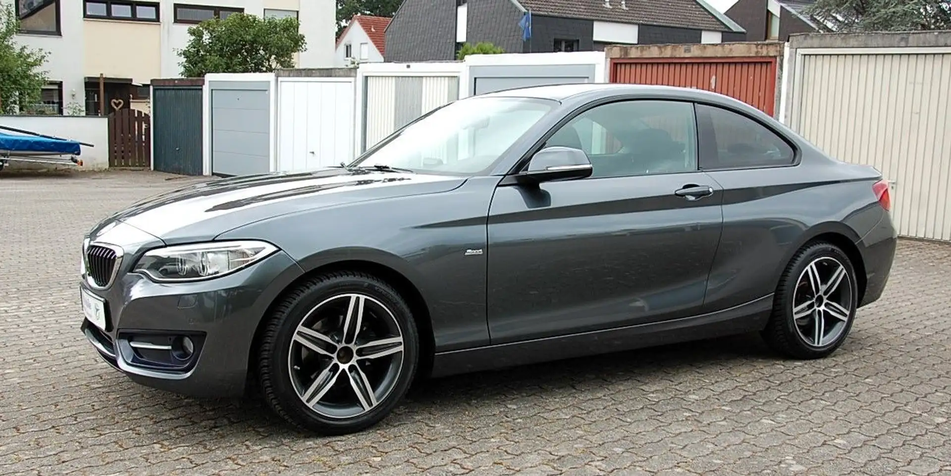 BMW 218 d Coupé Sport Line Gris - 1