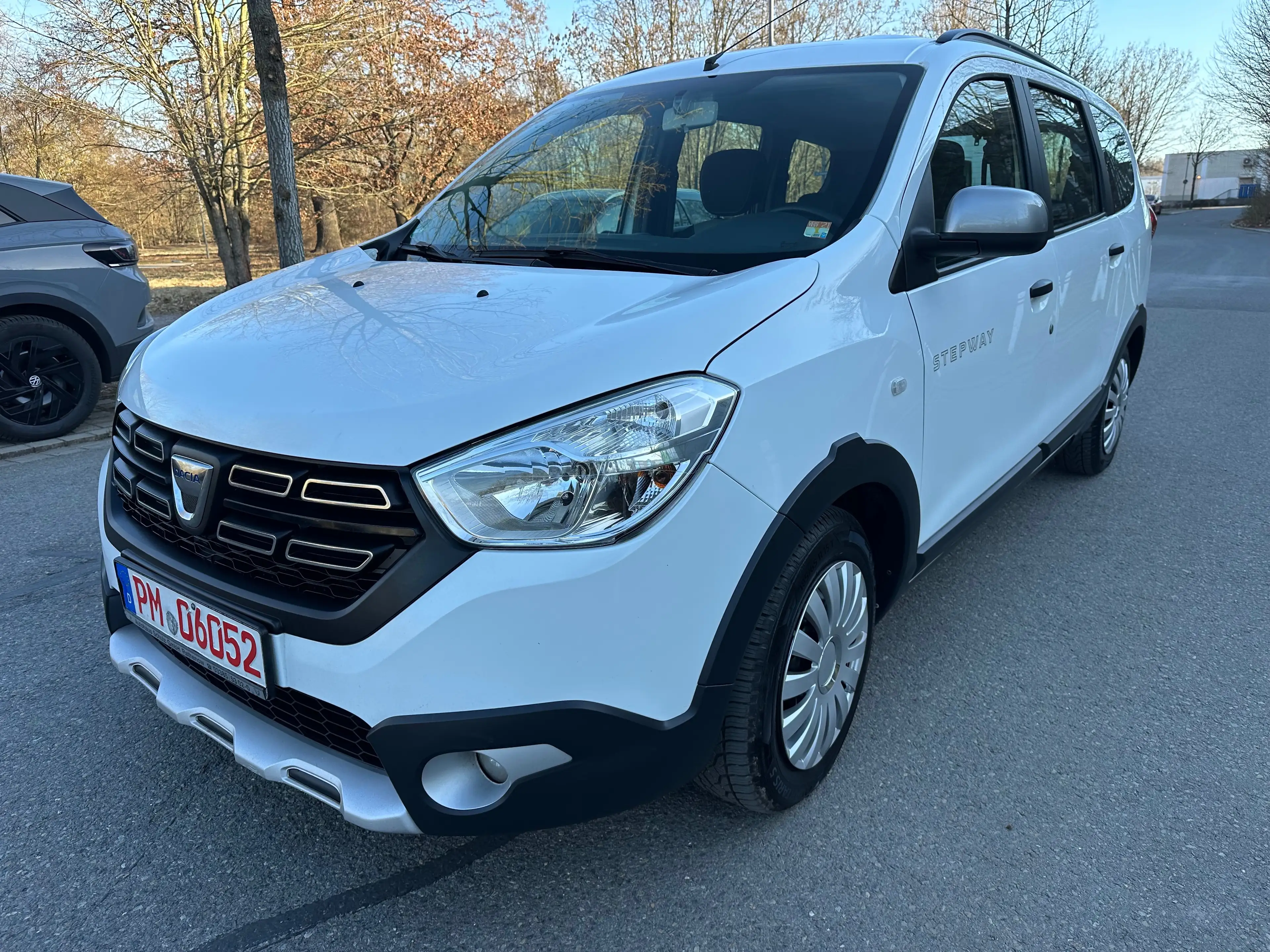 Dacia Lodgy STEPWAY.,Navi,Kamera,AHK.,TUV.,… — photo 13