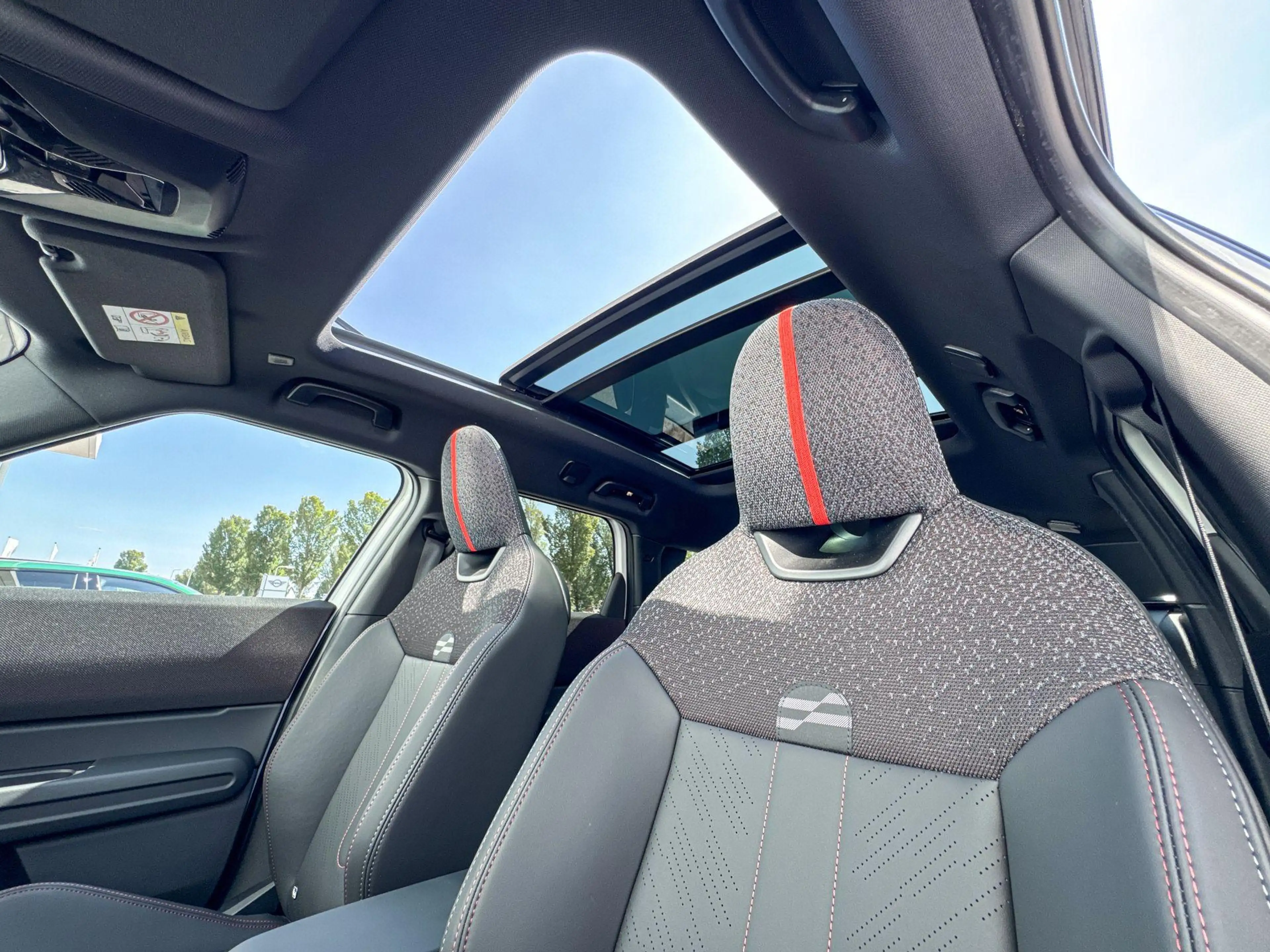 MINI John Cooper Works Countryman Electric E L 66.5 kWh | 19 Inch John Cooper Works — photo 10