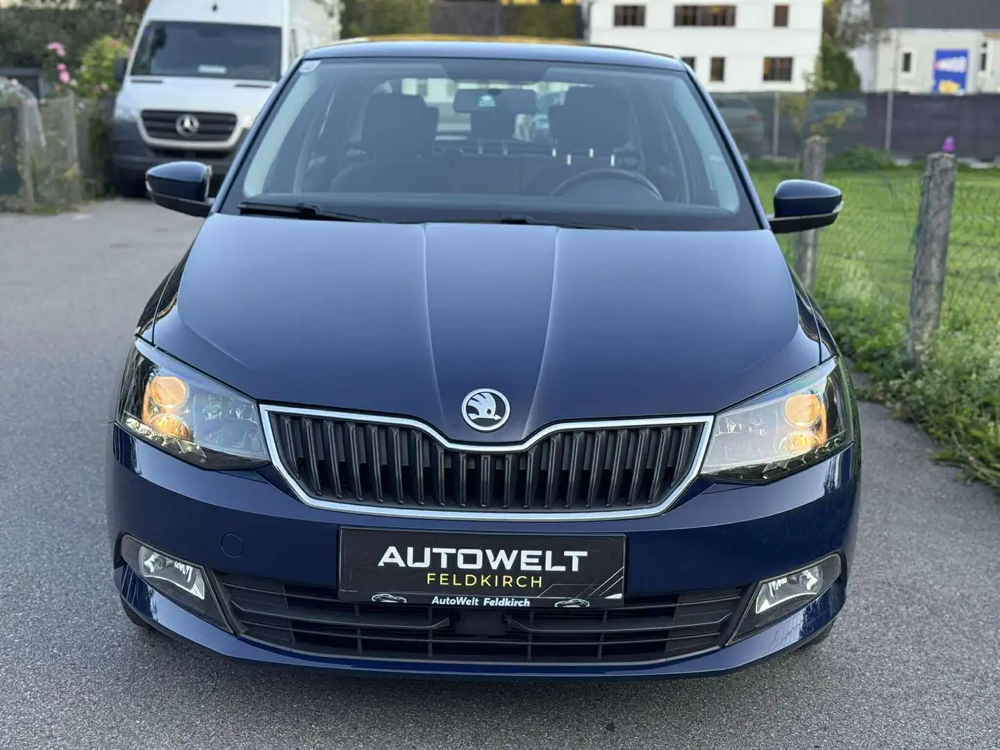 Skoda Fabia Ambition TSI 95PS Modell 2018 *SZH *PARKSENSOR Blau - 2