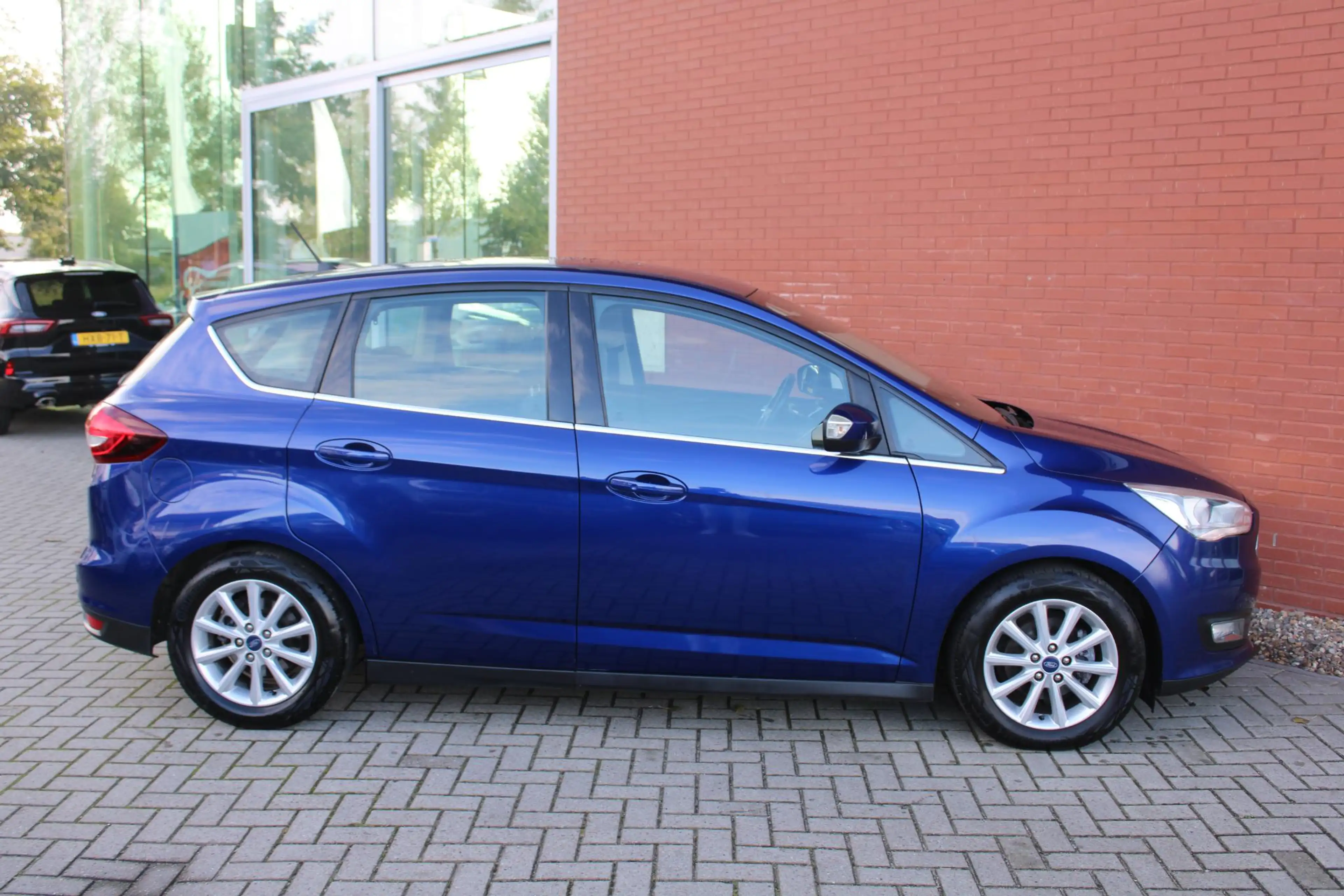 Ford C-Max 1.0 Titanium | Trekhaak | Stoelverwarming | Cruise — photo 5