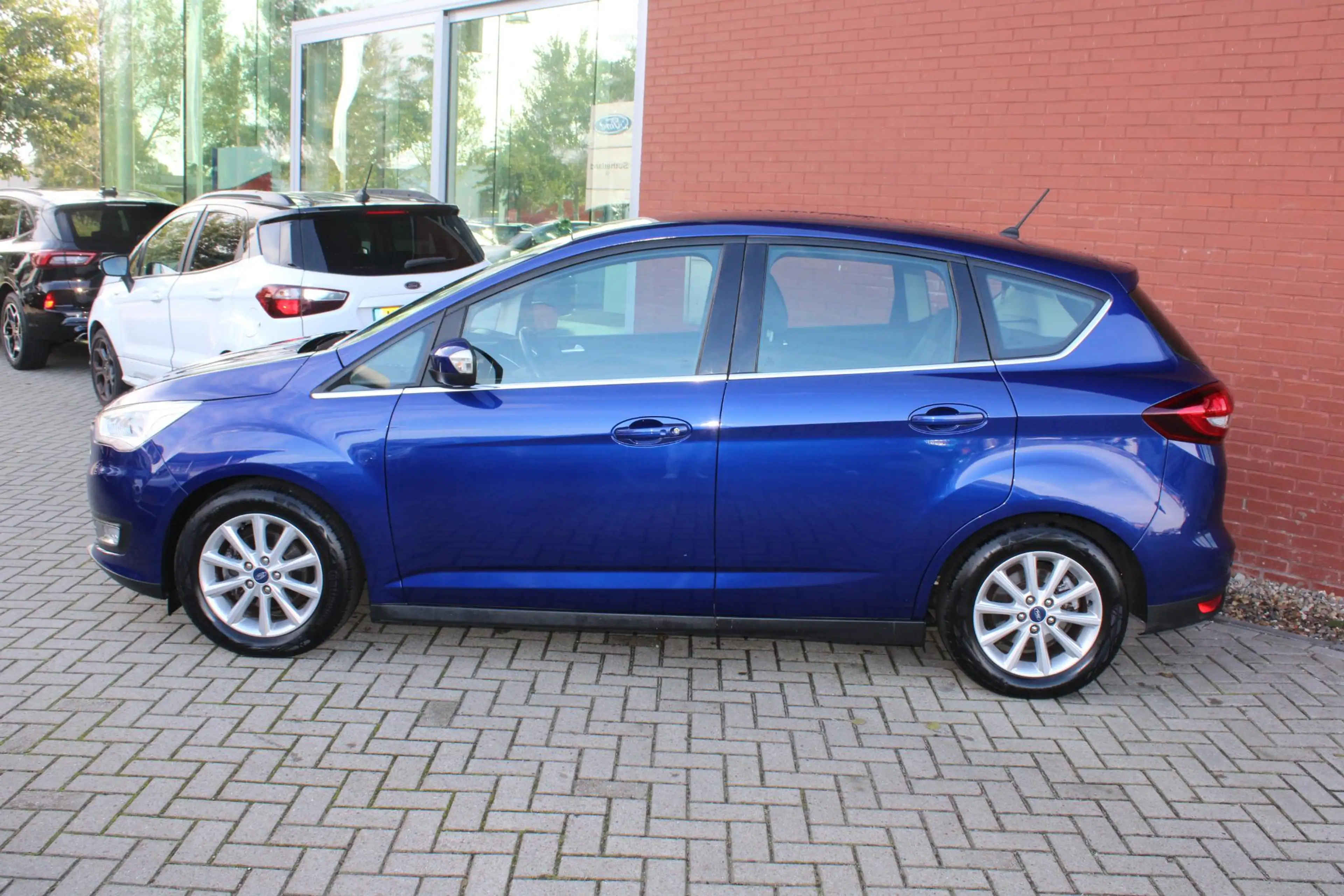 Ford C-Max 1.0 Titanium | Trekhaak | Stoelverwarming | Cruise — photo 2
