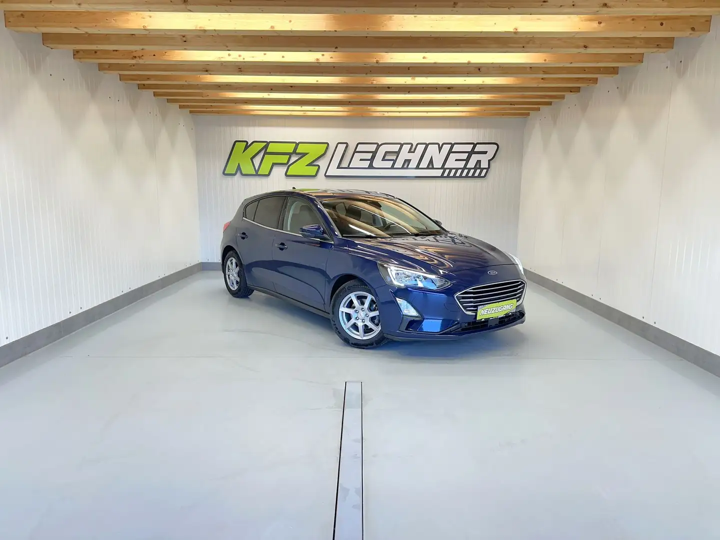 Ford Focus 1.5 EcoBl. Aut. "SITZH*NAVI*AHK" Blau - 1
