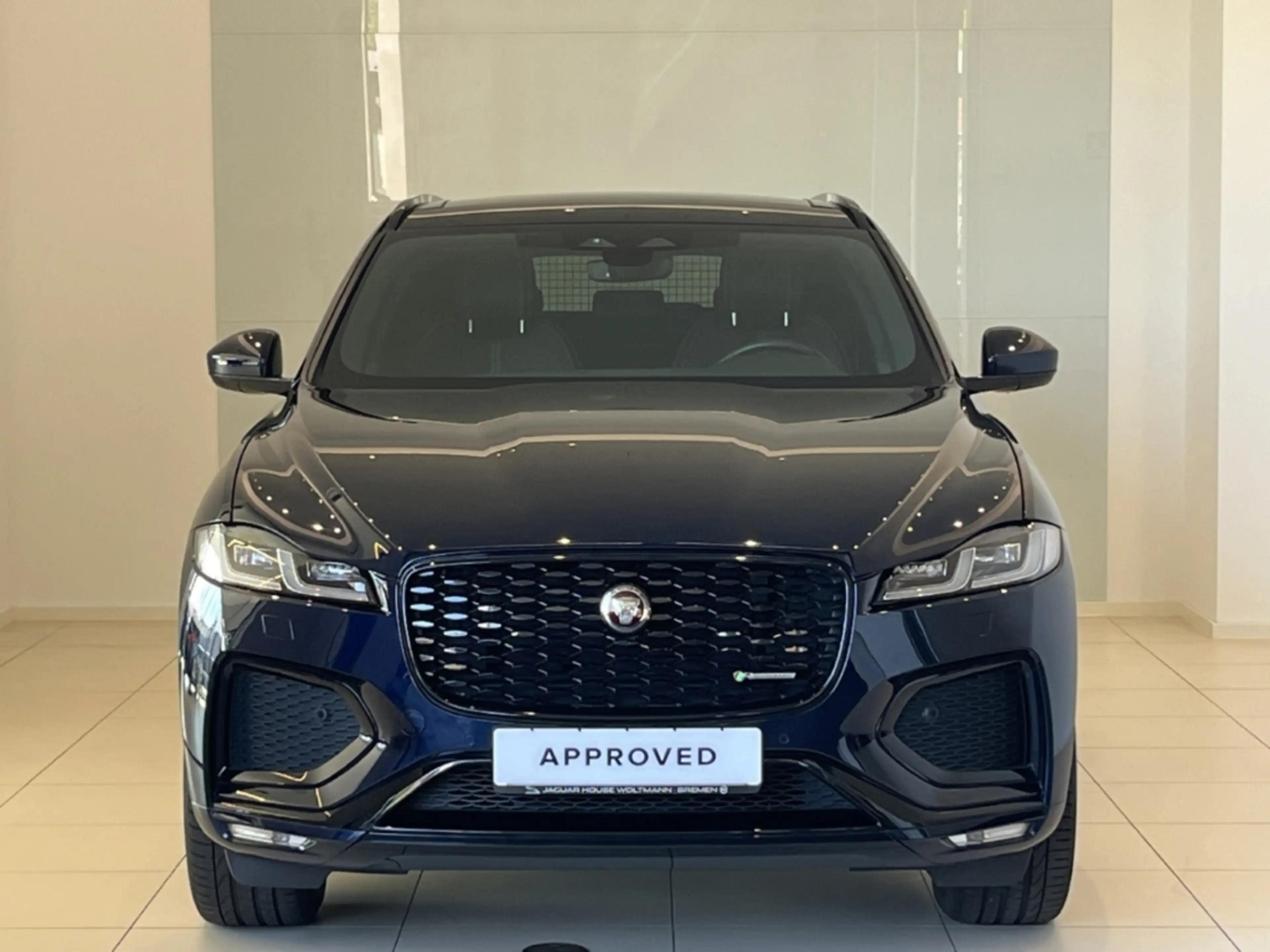 Jaguar F-Pace P250 R-Dynamic SE AWD StandHZG AHK — photo 7