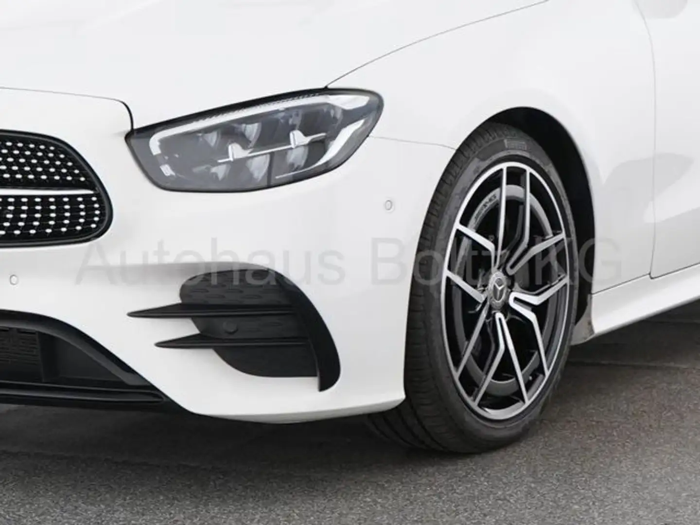 Mercedes-Benz E 200 AMG ENp 75000 Night Distronic Komf. P. Kam. Weiß - 2