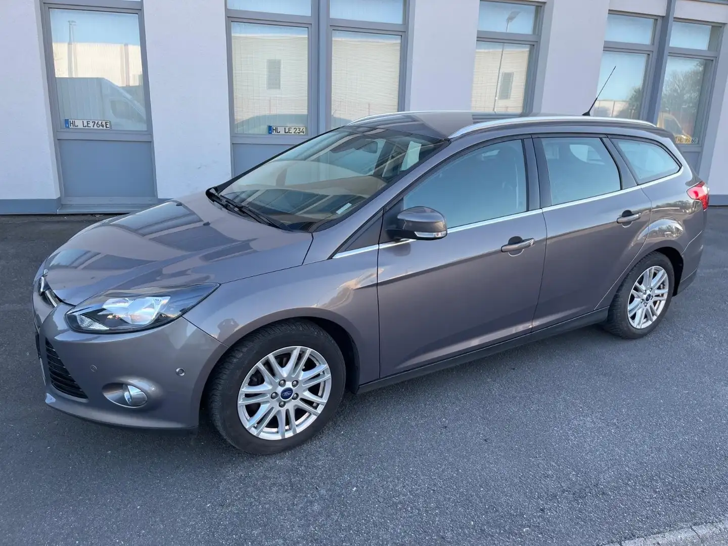 Ford Focus Focus 1.0 EcoBoost Titanium smeđa - 1