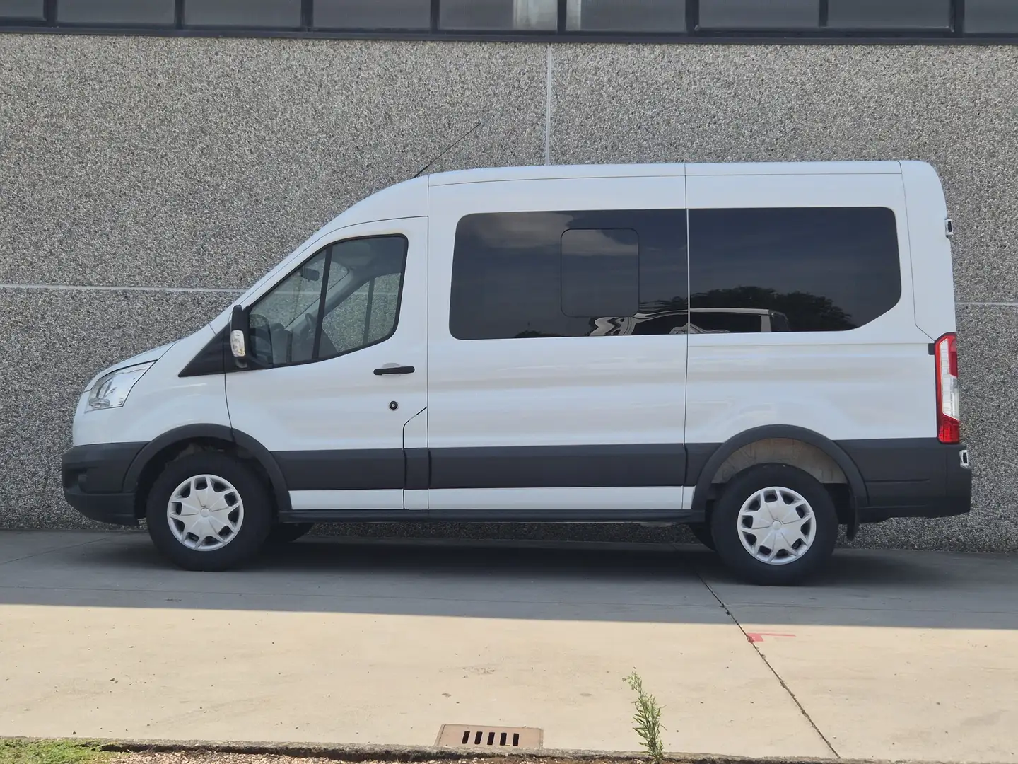 Ford Transit 2.0 tdci 131cv 9 posti Bianco - 2