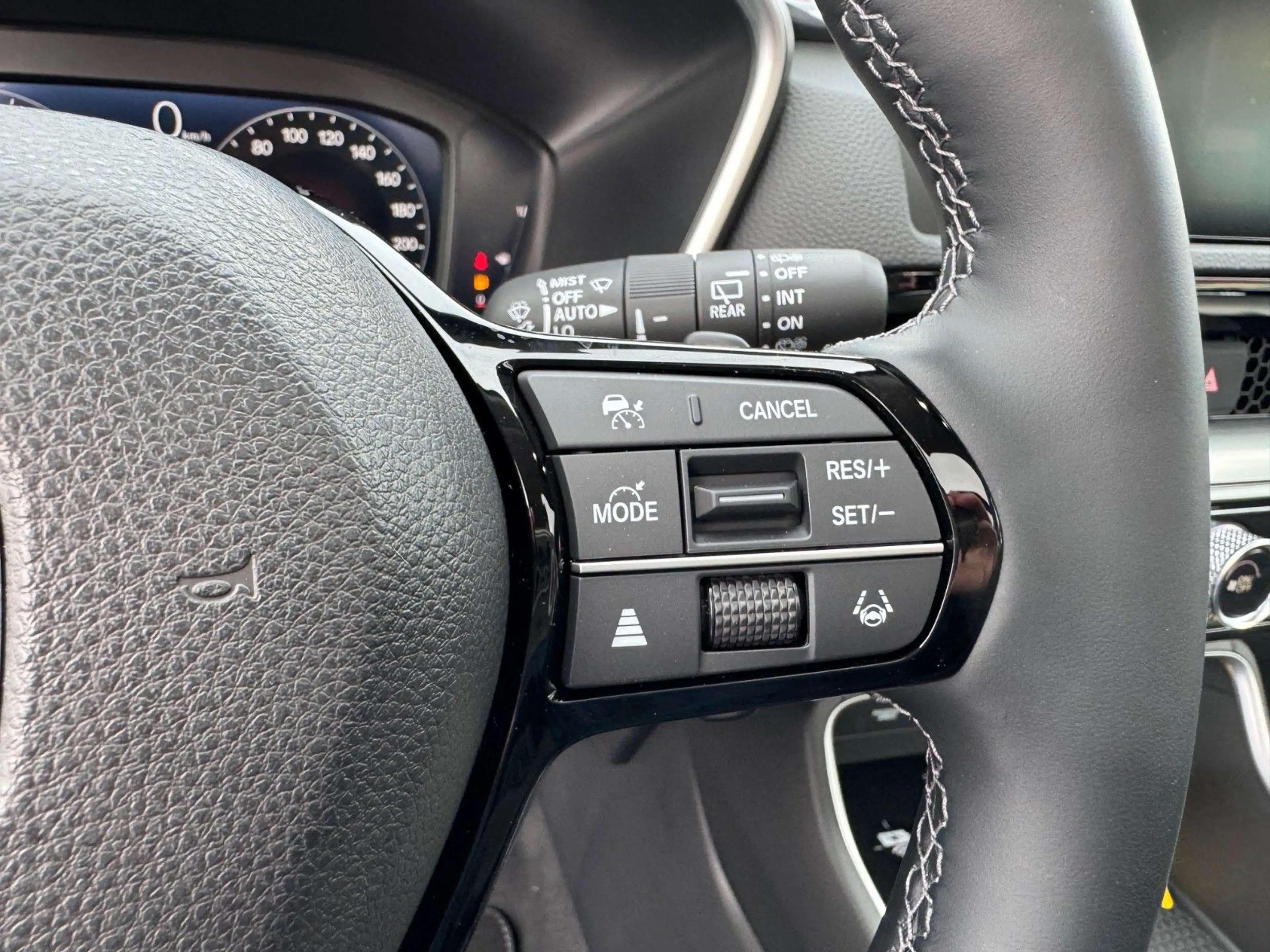 Honda CR-V 2.0 e:HEV AWD Advance — photo 11