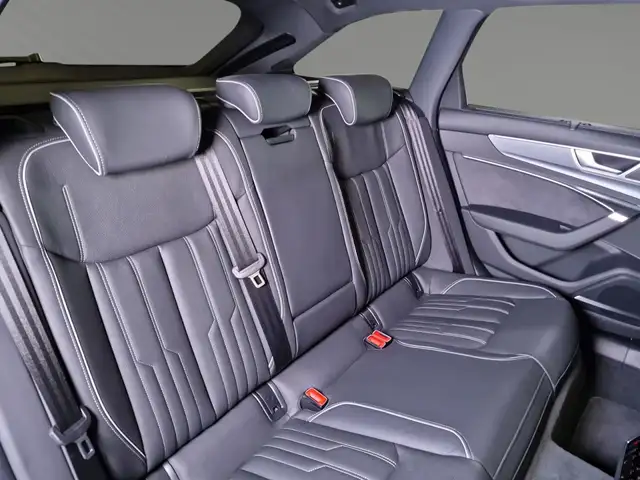 Audi A6 view 8
