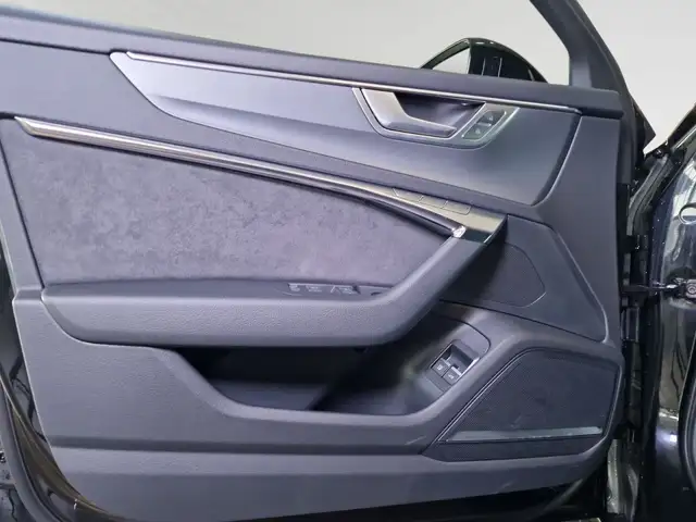 Audi A6 view 14